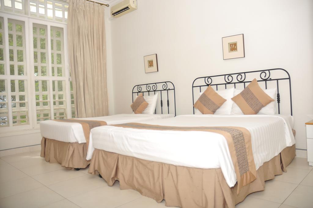 Bed in 8-Bed Mixed Dormitory Room